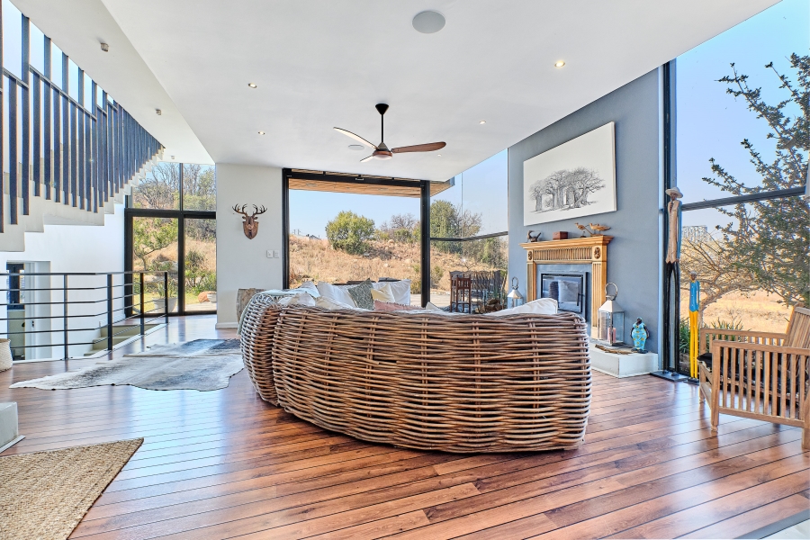 5 Bedroom Property for Sale in Waterfall Country Village Gauteng