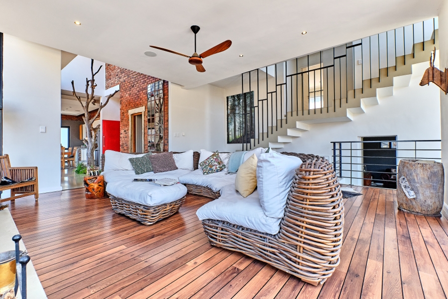 5 Bedroom Property for Sale in Waterfall Country Village Gauteng