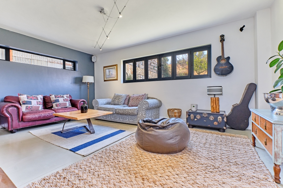 5 Bedroom Property for Sale in Waterfall Country Village Gauteng