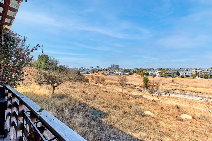 5 Bedroom Property for Sale in Waterfall Country Village Gauteng