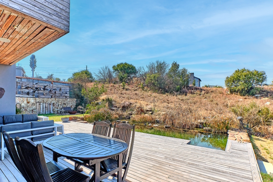 5 Bedroom Property for Sale in Waterfall Country Village Gauteng