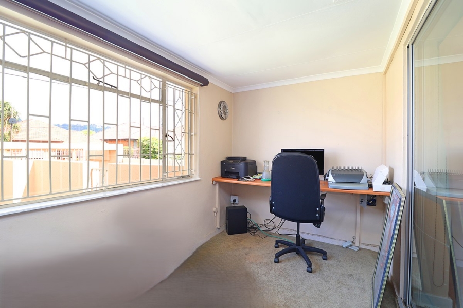To Let 4 Bedroom Property for Rent in Sydenham Gauteng