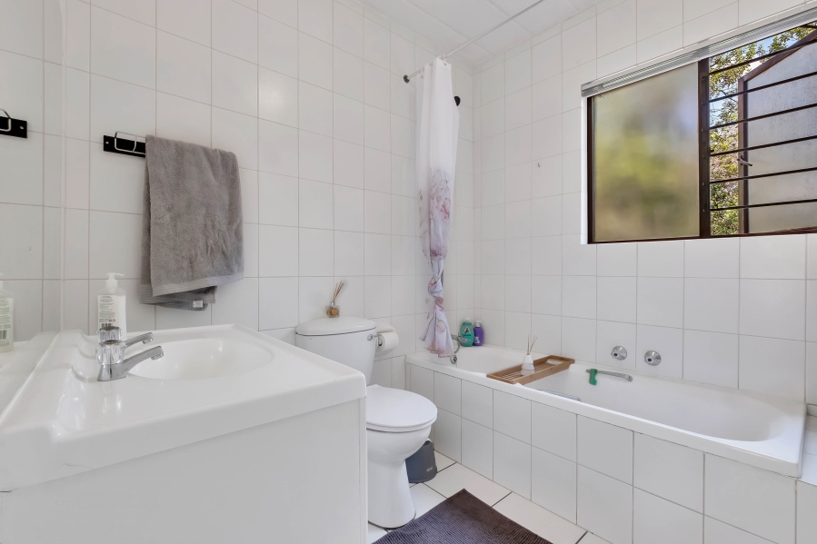 2 Bedroom Property for Sale in Melrose Gauteng