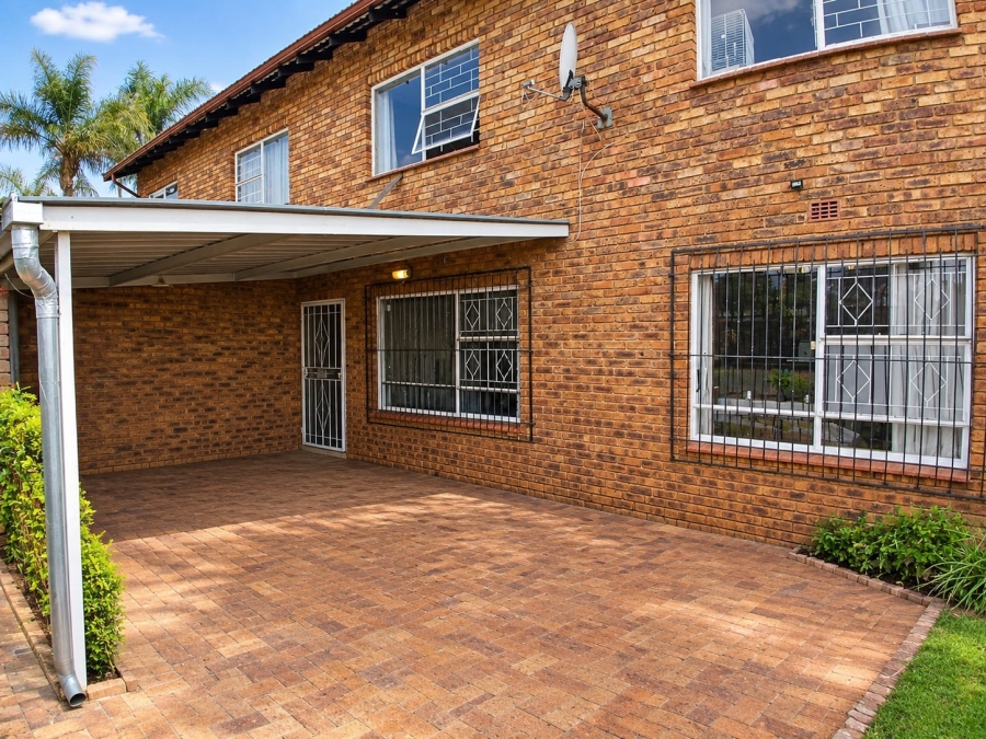 To Let 2 Bedroom Property for Rent in Birchleigh Gauteng