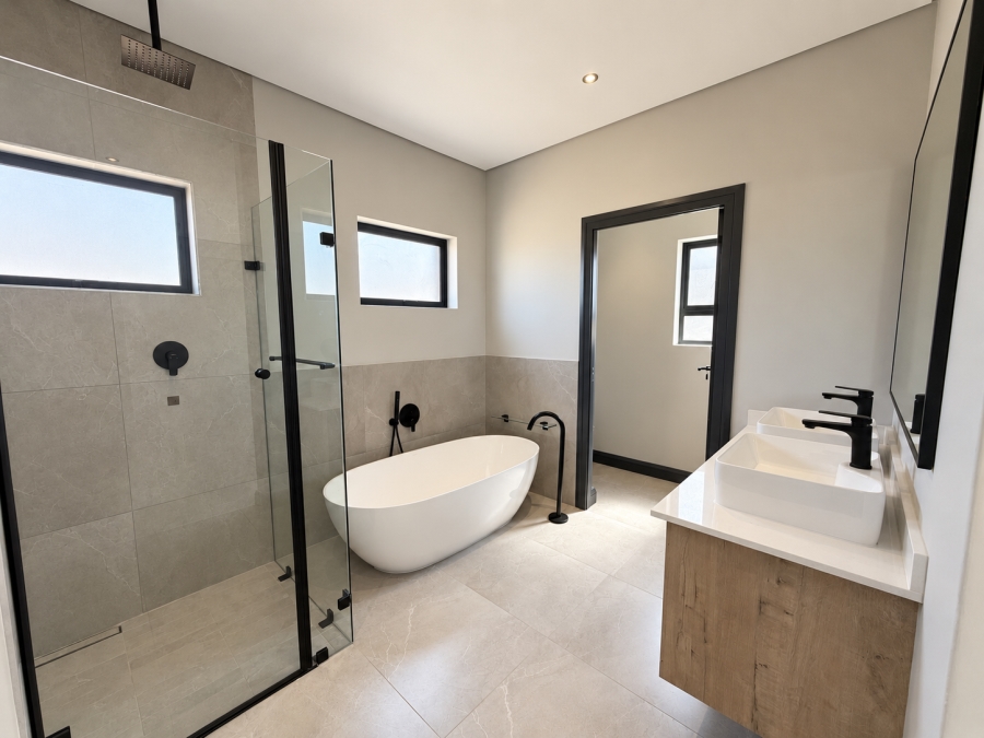 4 Bedroom Property for Sale in Fountainbrook Estate Gauteng