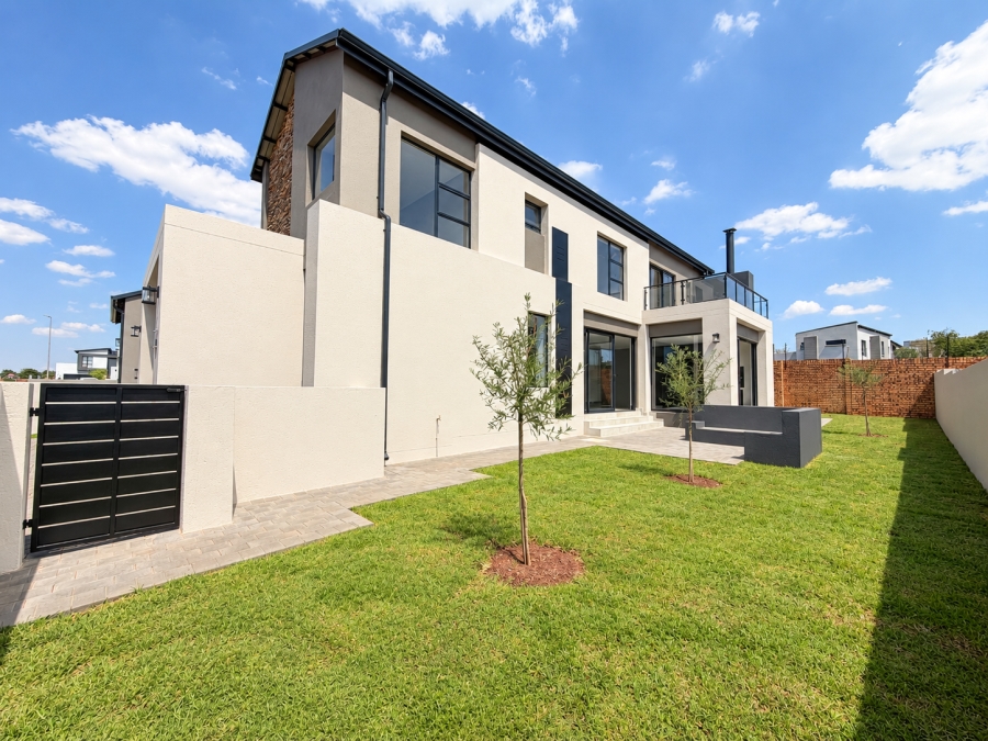 4 Bedroom Property for Sale in Fountainbrook Estate Gauteng
