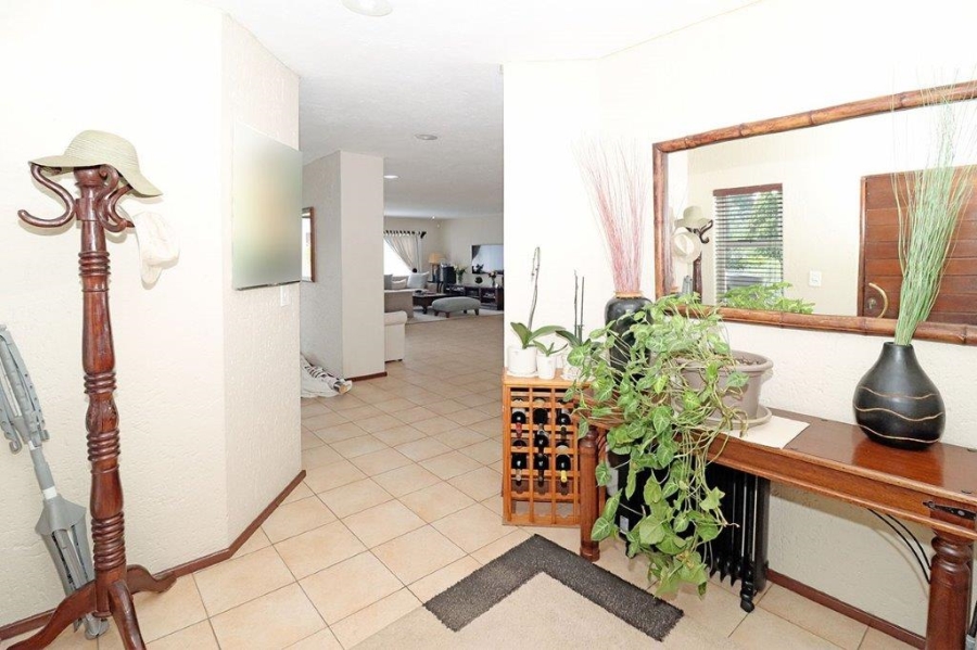 4 Bedroom Property for Sale in Dowerglen Ext 4 Gauteng