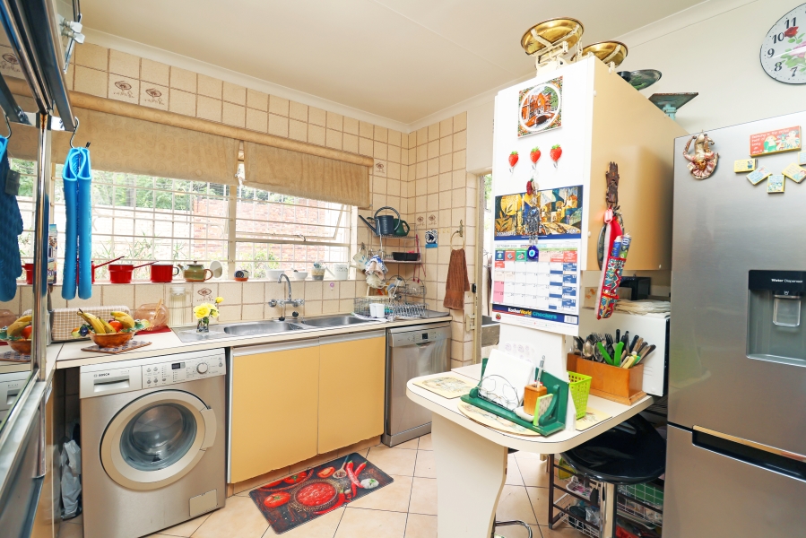 3 Bedroom Property for Sale in Corlett Gardens Gauteng