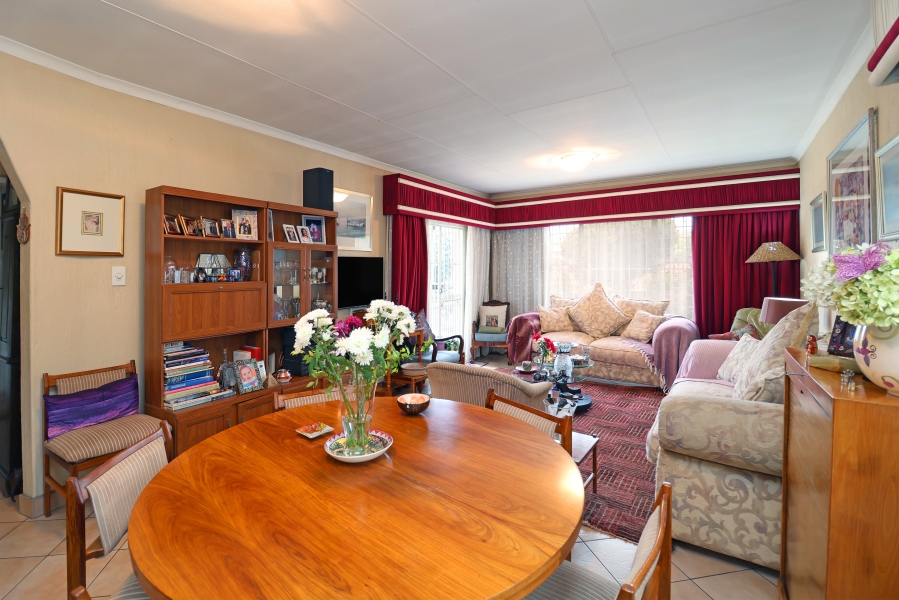 3 Bedroom Property for Sale in Corlett Gardens Gauteng