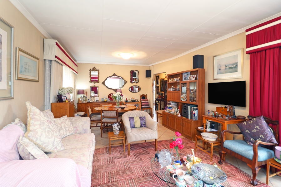 3 Bedroom Property for Sale in Corlett Gardens Gauteng