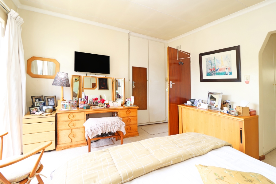 3 Bedroom Property for Sale in Corlett Gardens Gauteng