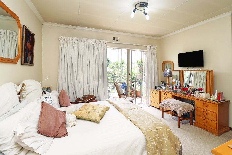 3 Bedroom Property for Sale in Corlett Gardens Gauteng
