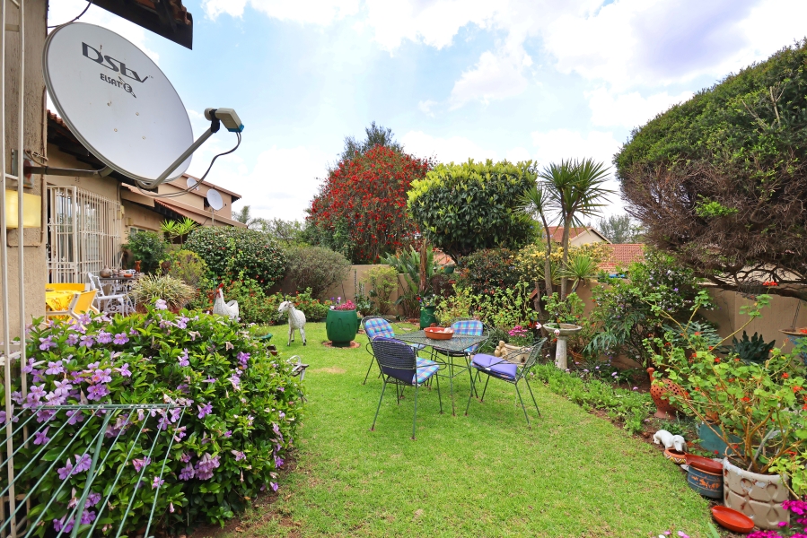 3 Bedroom Property for Sale in Corlett Gardens Gauteng
