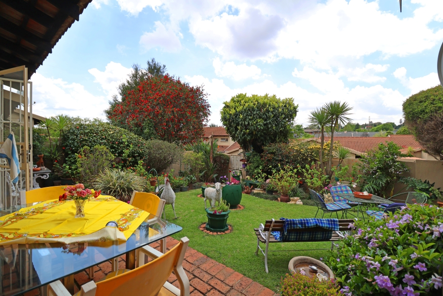 3 Bedroom Property for Sale in Corlett Gardens Gauteng