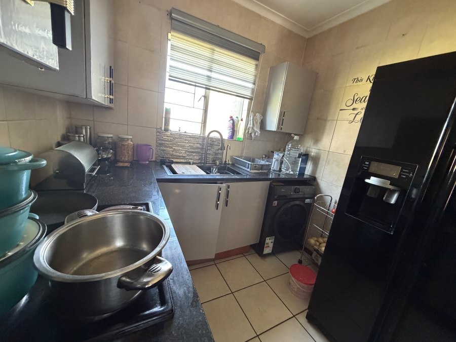 2 Bedroom Property for Sale in Parkrand Gauteng