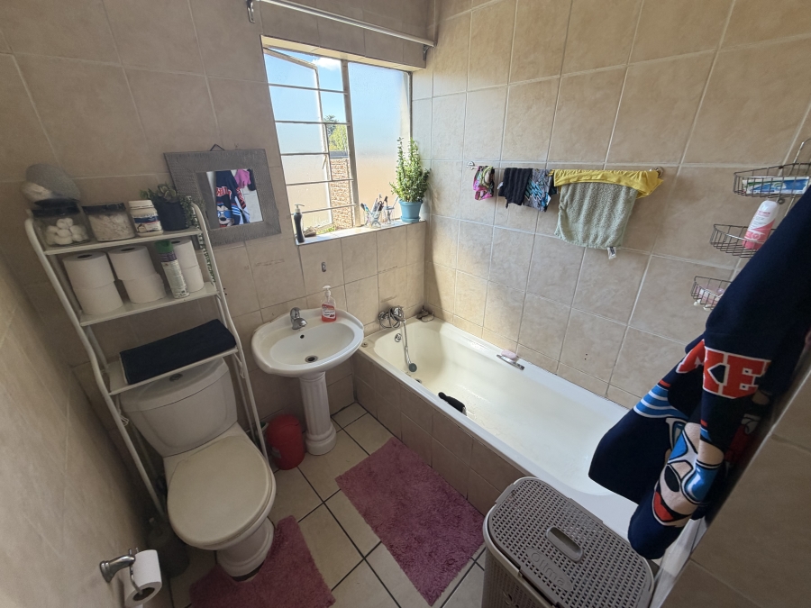 2 Bedroom Property for Sale in Parkrand Gauteng