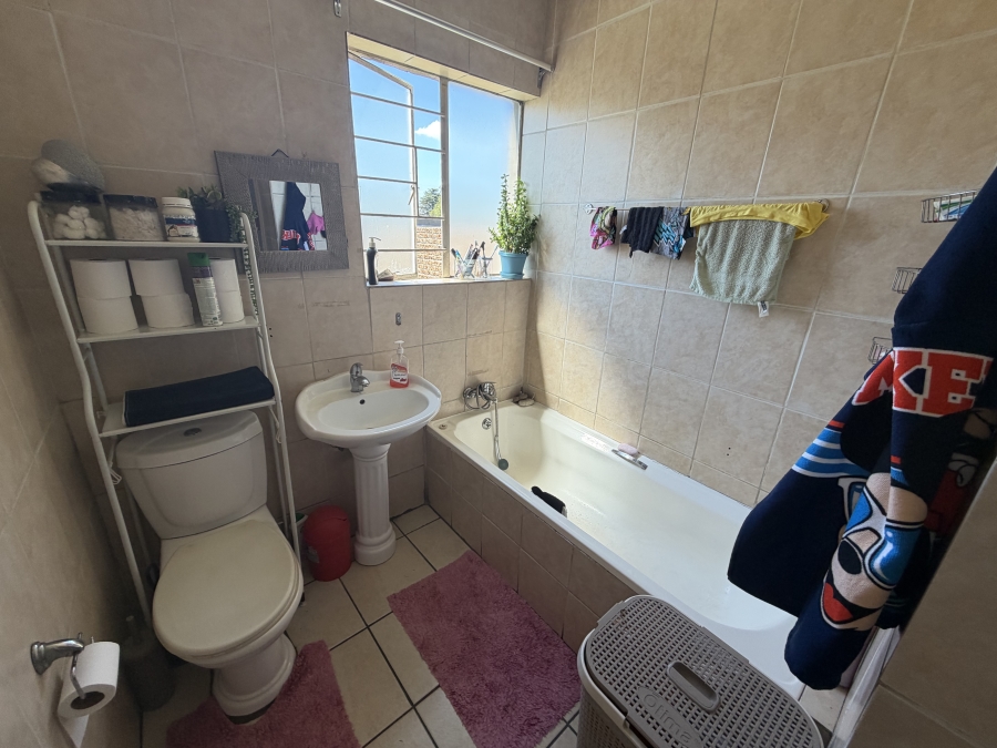 2 Bedroom Property for Sale in Parkrand Gauteng