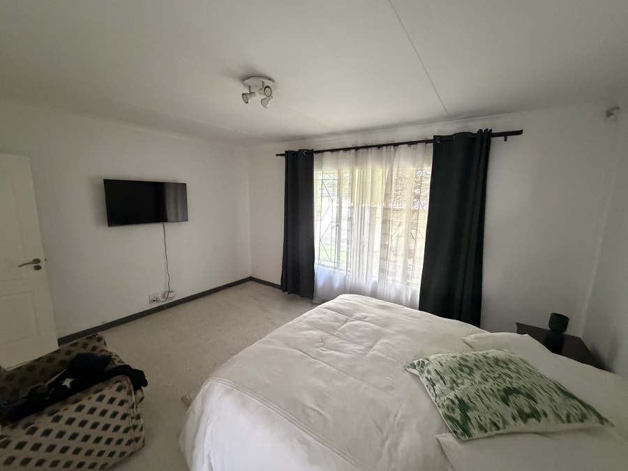 4 Bedroom Property for Sale in Sonneveld Gauteng