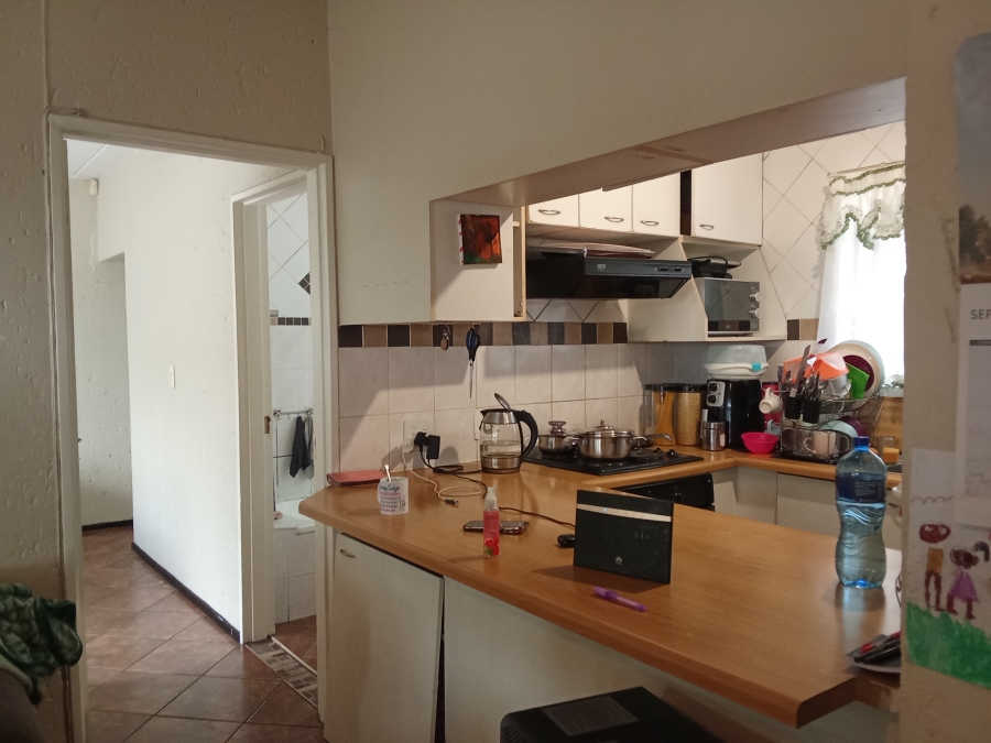 To Let 1 Bedroom Property for Rent in Alberante Gauteng