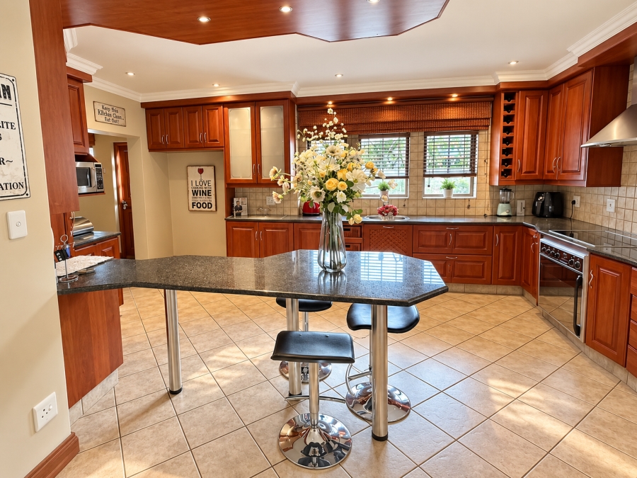 5 Bedroom Property for Sale in Midstream Estate Gauteng