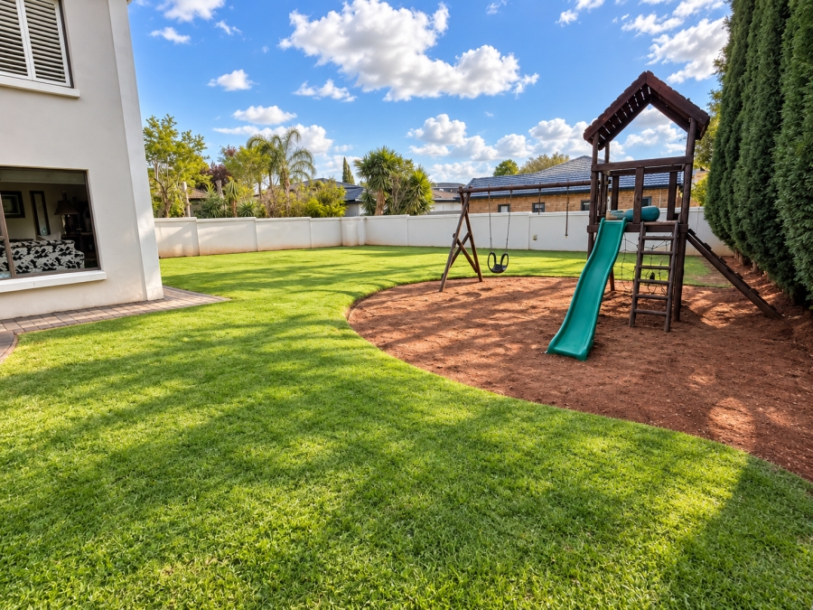 5 Bedroom Property for Sale in Midstream Estate Gauteng