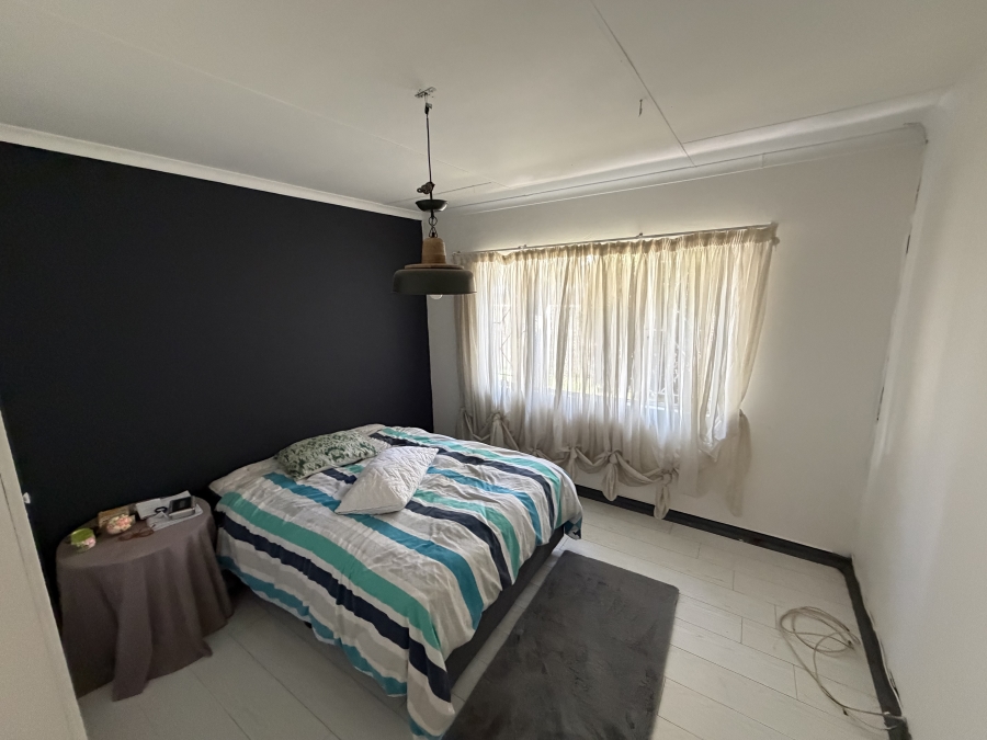 4 Bedroom Property for Sale in Sonneveld Gauteng