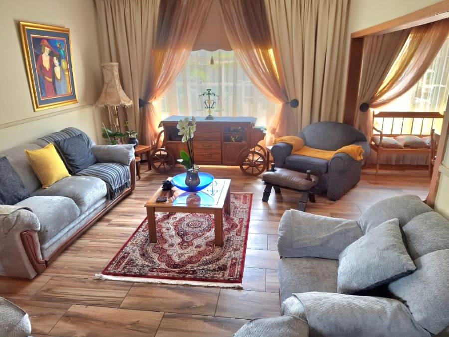 3 Bedroom Property for Sale in Helikonpark Gauteng