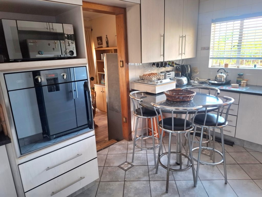3 Bedroom Property for Sale in Helikonpark Gauteng