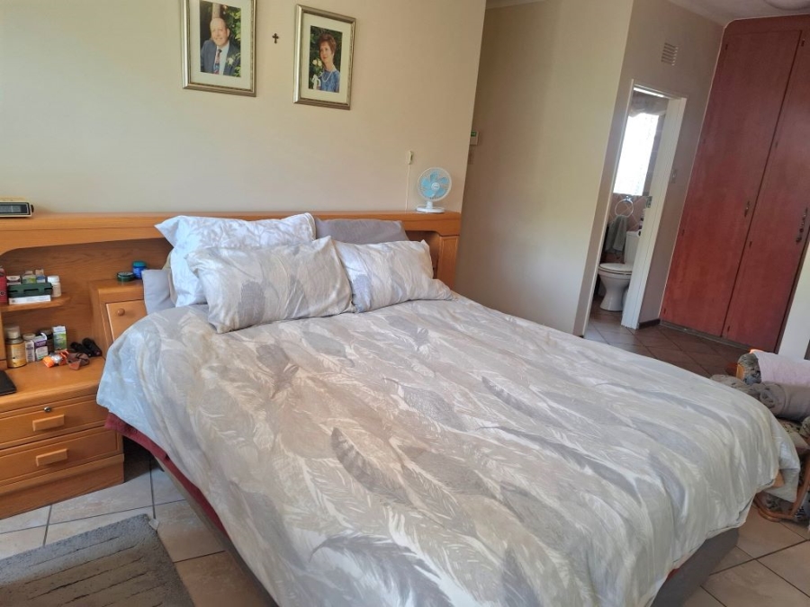 3 Bedroom Property for Sale in Helikonpark Gauteng