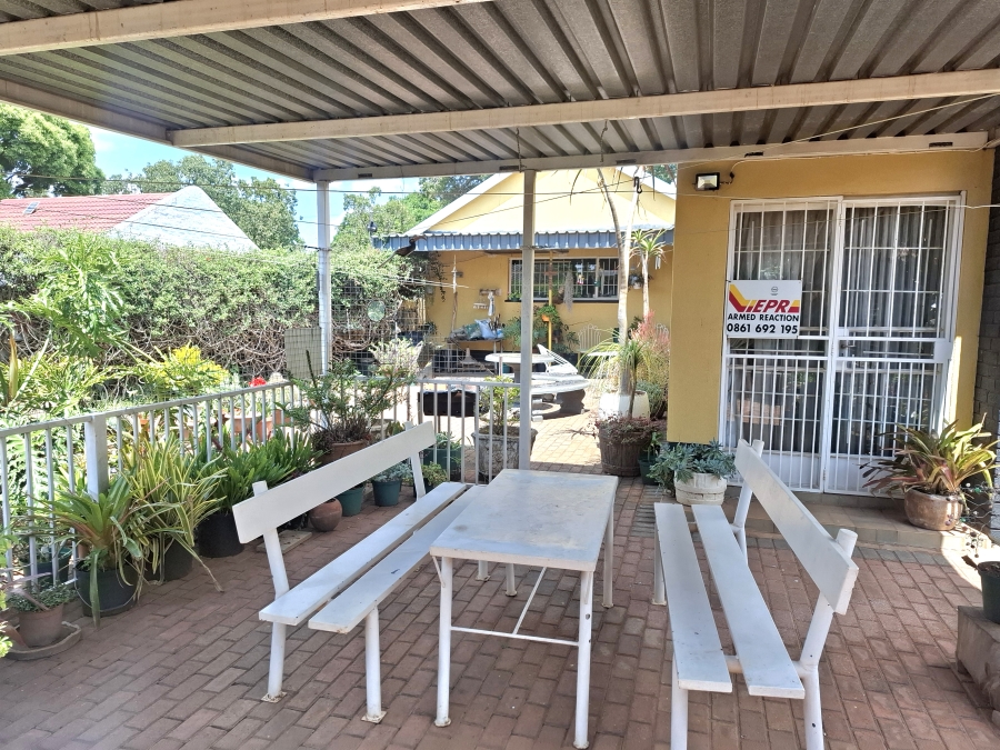 3 Bedroom Property for Sale in Helikonpark Gauteng