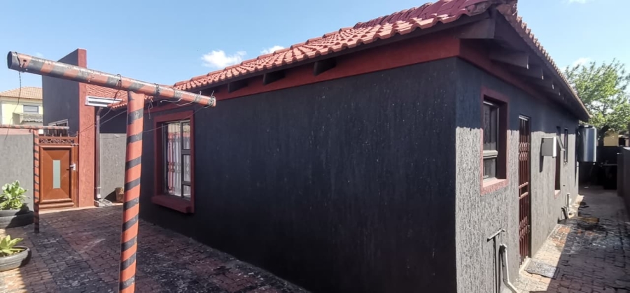 3 Bedroom Property for Sale in Katlehong South Gauteng