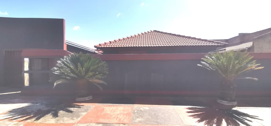3 Bedroom Property for Sale in Katlehong South Gauteng