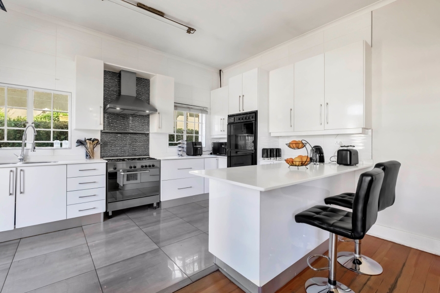 3 Bedroom Property for Sale in Greenside Gauteng