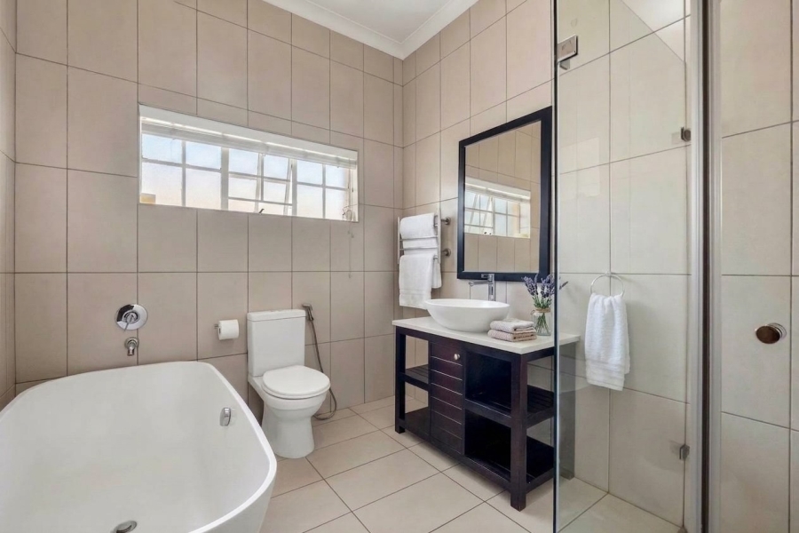 3 Bedroom Property for Sale in Greenside Gauteng