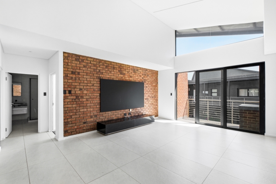 2 Bedroom Property for Sale in Broadacres Gauteng