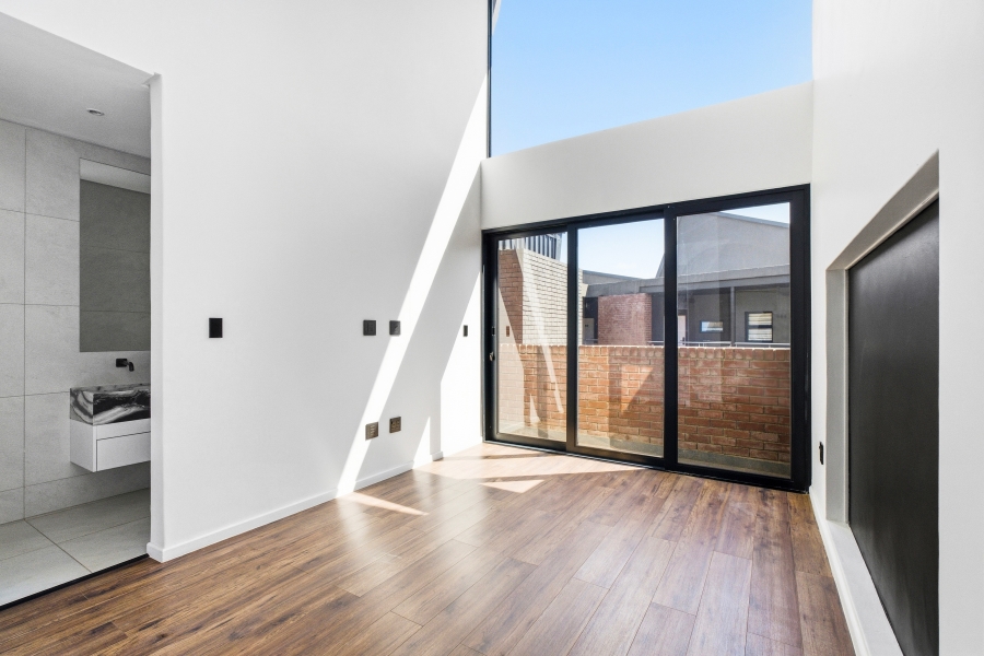 2 Bedroom Property for Sale in Broadacres Gauteng