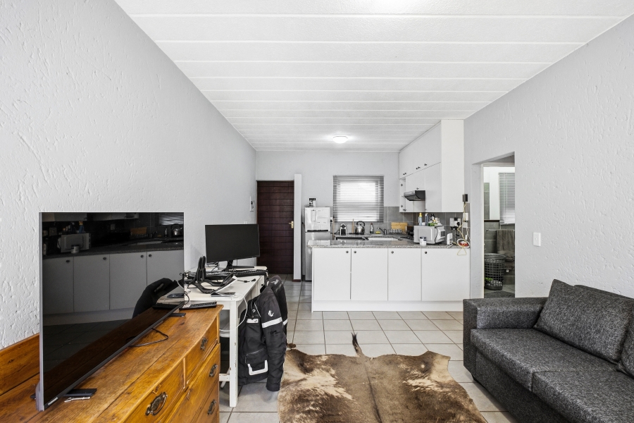 1 Bedroom Property for Sale in Magaliessig Gauteng