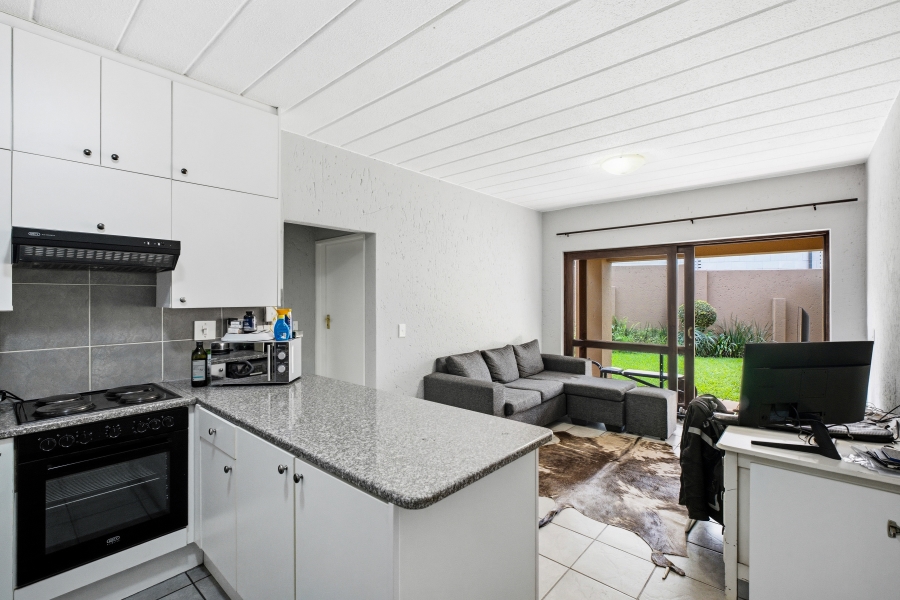 1 Bedroom Property for Sale in Magaliessig Gauteng
