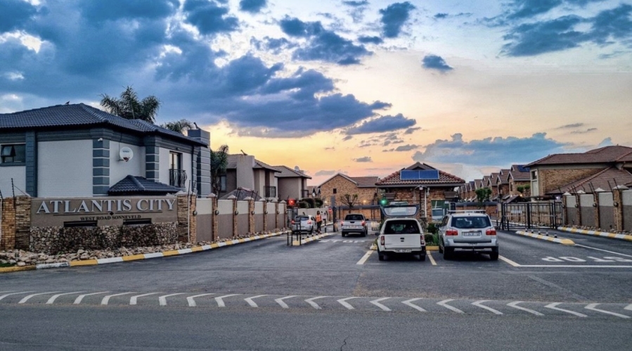 3 Bedroom Property for Sale in Sonneveld Gauteng