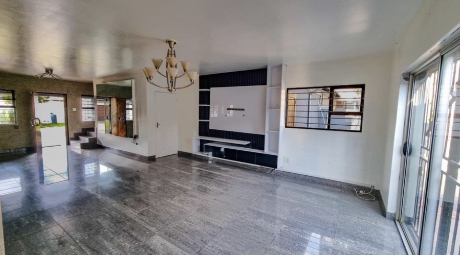 3 Bedroom Property for Sale in Sonneveld Gauteng