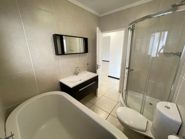 2 Bedroom Property for Sale in Greenstone Hill Gauteng