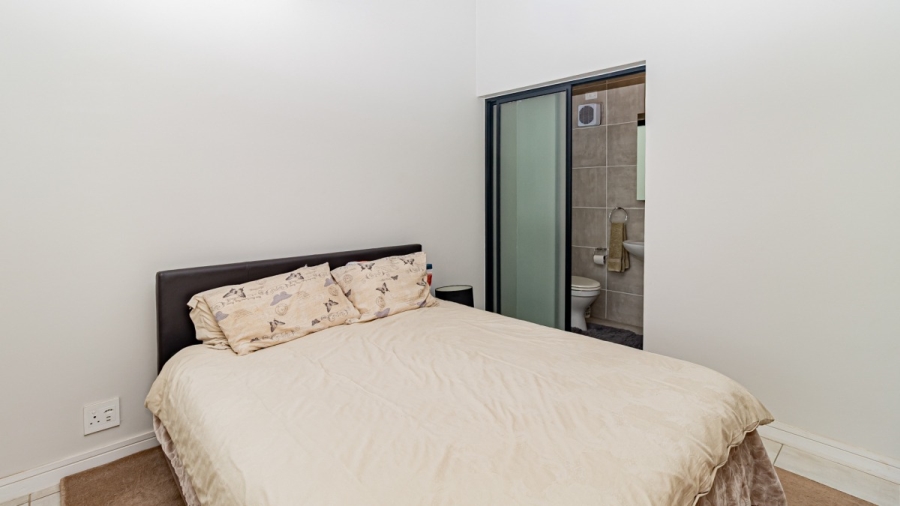 2 Bedroom Property for Sale in Linbro Park Gauteng
