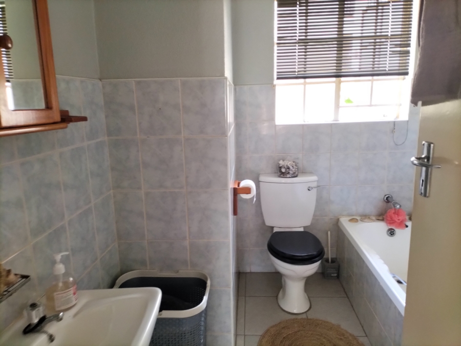 2 Bedroom Property for Sale in Eden Glen Gauteng