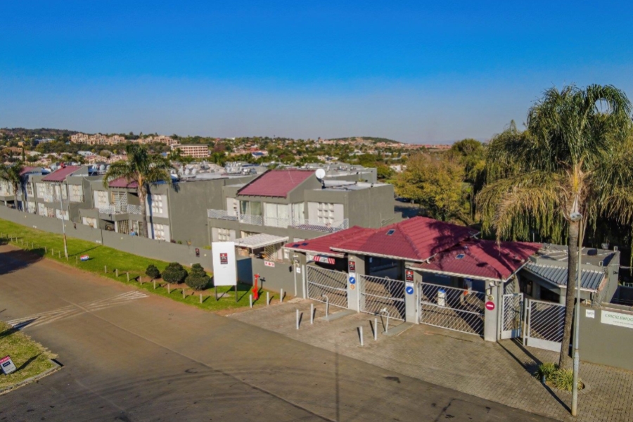 2 Bedroom Property for Sale in Mulbarton Gauteng