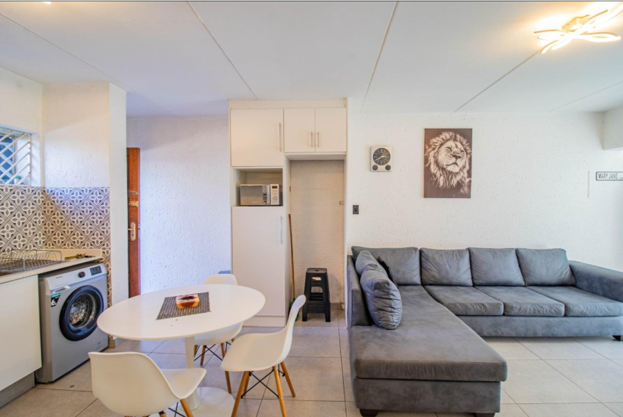 2 Bedroom Property for Sale in Mulbarton Gauteng