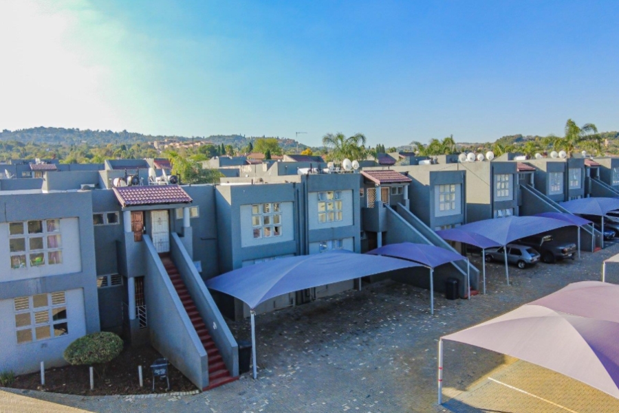 2 Bedroom Property for Sale in Mulbarton Gauteng