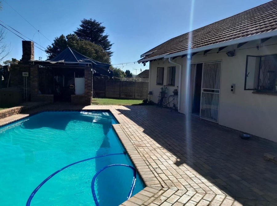 3 Bedroom Property for Sale in Brackendowns Gauteng