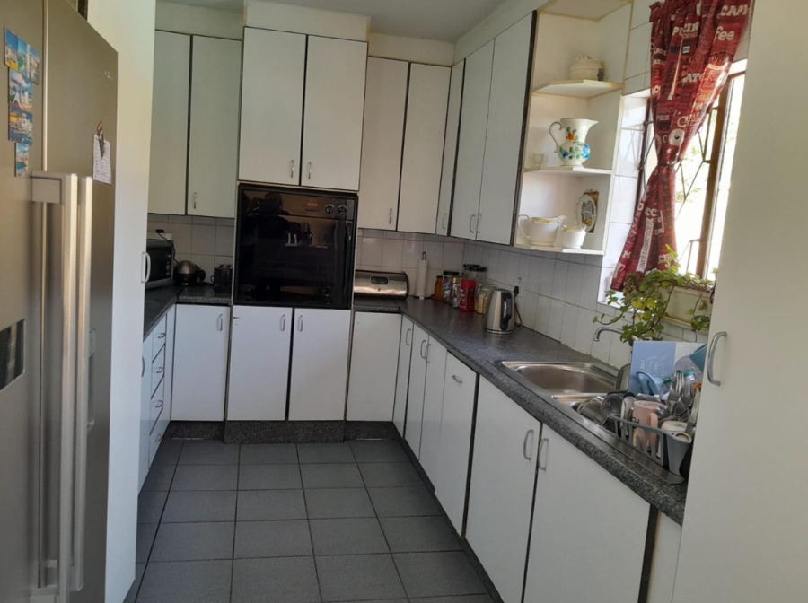 3 Bedroom Property for Sale in Brackendowns Gauteng