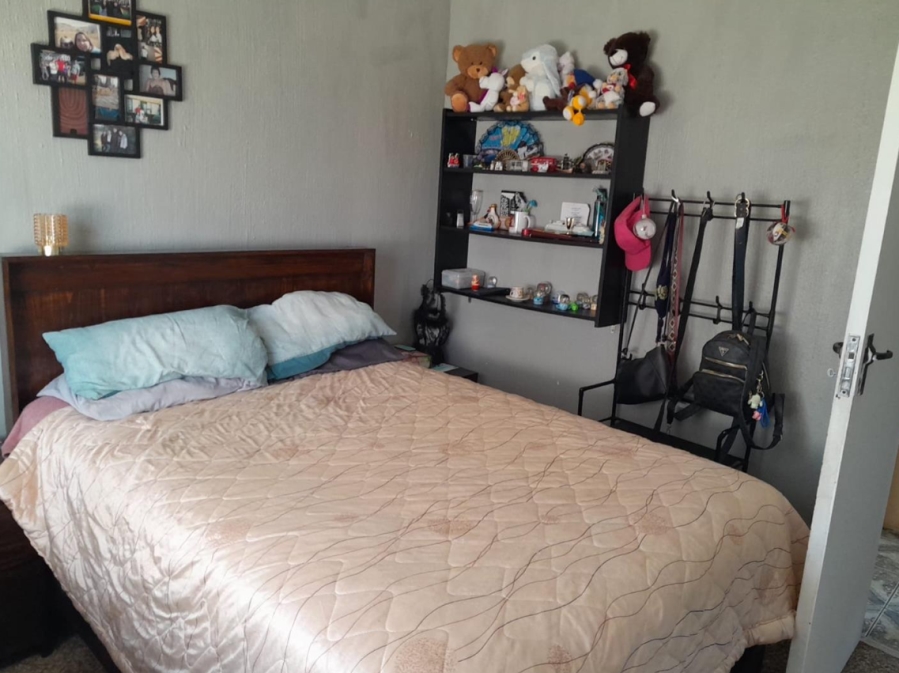 3 Bedroom Property for Sale in Brackendowns Gauteng