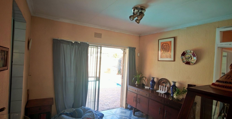 3 Bedroom Property for Sale in Brackendowns Gauteng